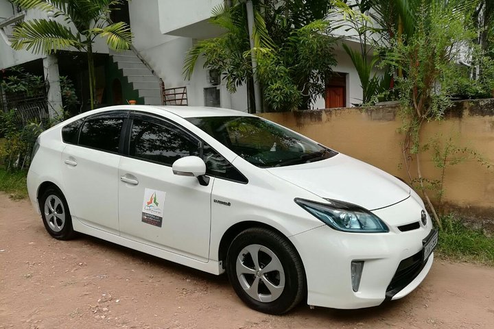 Jaffna (JAF) Airport to Unawatuna City Private Transfer - Photo 1 of 4